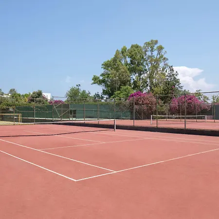 Doubletree By Hilton Bodrum Isil Club Ultra リゾート トルバ
