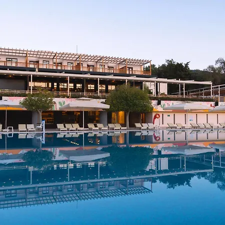 リゾート Doubletree By Hilton Bodrum Isil Club Ultra トルバ