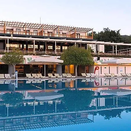 אתר נופש Doubletree By Hilton Bodrum Isil Club Ultra 5*