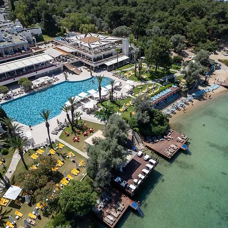 Doubletree By Hilton Bodrum Isil Club Ultra Resort 5*