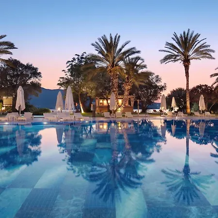 Doubletree By Hilton Bodrum Isil Club Ultra 5*