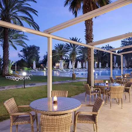 Doubletree By Hilton Bodrum Isil Club Ultra 5* טורבה
