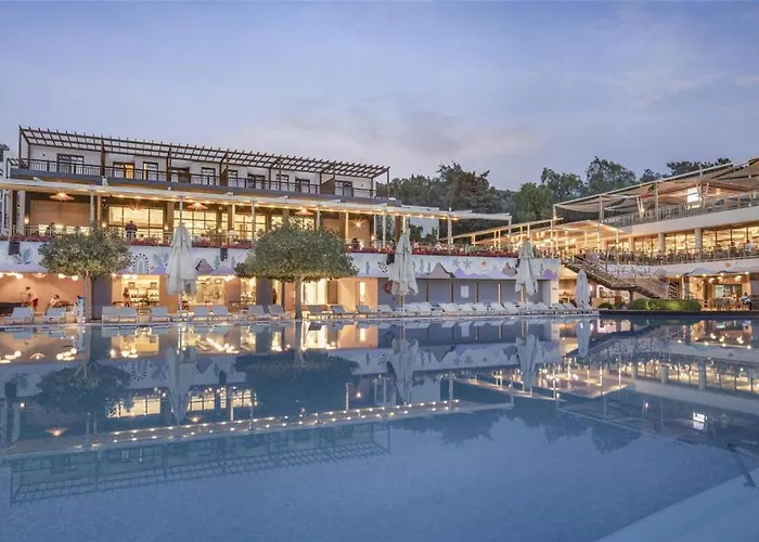 Üdülőközpont Doubletree By Hilton Bodrum Isil Club Ultra Torba